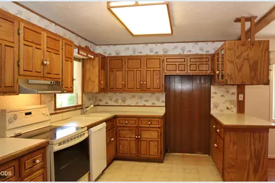 1221 N Eldorado Avenue, Klamath Falls, OR 97601 - Photo 11