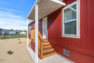 300 Luman Rd, Phoenix, OR 97535 - Photo 5