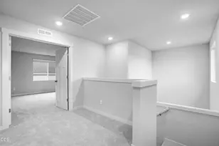 63126 NE Henningsen Pl, Bend, OR 97701 - Photo 17