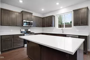 63126 NE Henningsen Pl, Bend, OR 97701 - Photo 7