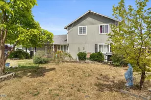 6950 Pico Dr, Medford, OR 97502 - Photo 3