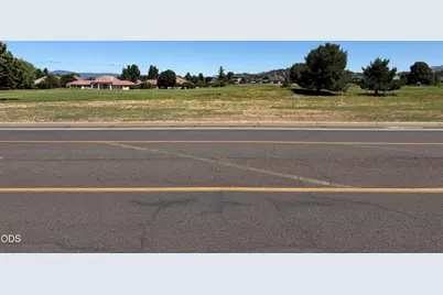 Robert Trent Jones Boulevard, Eagle Point, OR 97524 - Photo 5
