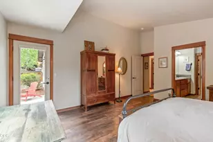 2354 NW Summerhill Dr, Bend, OR 97703 - Photo 13