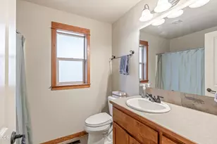 2354 NW Summerhill Dr, Bend, OR 97703 - Photo 17