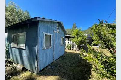 2640 Birdseye Creek Road, Gold Hill, OR 97525 - Photo 11