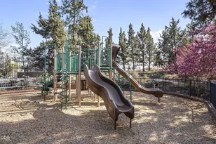 61066 SE Sydney Harbor Dr, Bend, OR 97702 - Photo 37