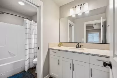 61066 SE Sydney Harbor Drive, Bend, OR 97702 - Photo 21