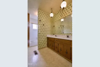 11 S Platt Avenue, Eagle Point, OR 97524 - Photo 19