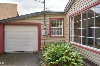 11 S Platt Avenue, Eagle Point, OR 97524 - Photo 25