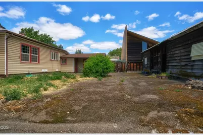 11 S Platt Avenue, Eagle Point, OR 97524 - Photo 33