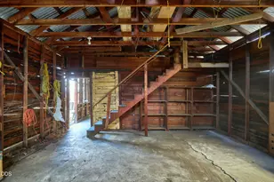 11 S Platt Ave, Eagle Point, OR 97524 - Photo 31