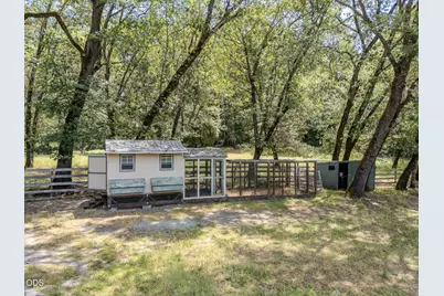 7833 Lower River Road, Grants Pass, OR 97526 - Photo 97