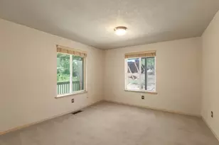 10 Quail Run Dr, Shady Cove, OR 97539 - Photo 17