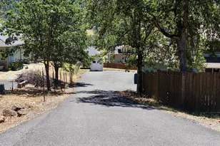 10 Quail Run Dr, Shady Cove, OR 97539 - Photo 47