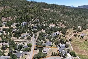 10 Quail Run Dr, Shady Cove, OR 97539 - Photo 3