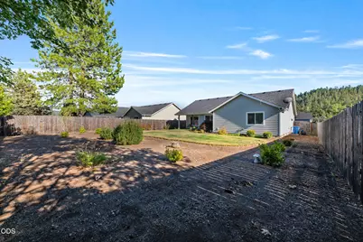 246 Retirement Lane, Cave Junction, OR 97523 - Photo 27