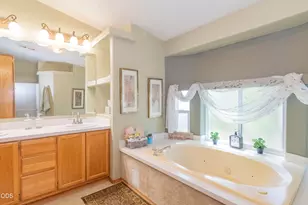 125 NW Wrightwood Cir, Grants Pass, OR 97526 - Photo 21