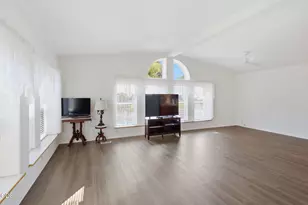 125 NW Wrightwood Cir, Grants Pass, OR 97526 - Photo 5