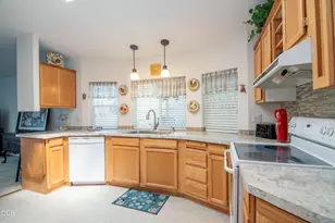 125 NW Wrightwood Cir, Grants Pass, OR 97526 - Photo 9