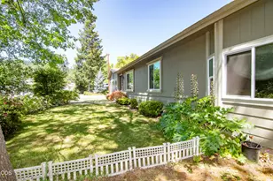 125 NW Wrightwood Cir, Grants Pass, OR 97526 - Photo 3