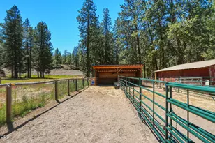 60315 Tekampe Rd, Bend, OR 97702 - Photo 41