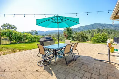 4337 Pioneer Road, Medford, OR 97501 - Photo 49