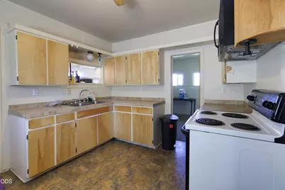 705 N 8th, Klamath Falls, OR 97601 - Photo 9