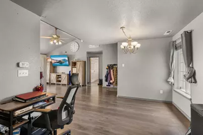 8092 Abbey Road, White City, OR 97503 - Photo 11