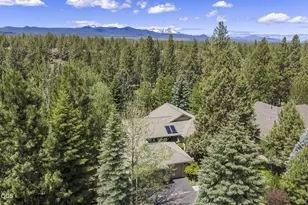 2767 NW Champion Cir, Bend, OR 97703 - Photo 3