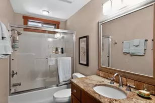 18203 Fadjur Ln, Sisters, OR 97759 - Photo 15