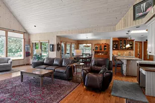 18203 Fadjur Ln, Sisters, OR 97759 - Photo 7