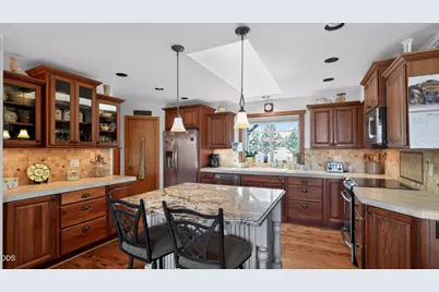 18203 Fadjur Lane, Sisters, OR 97759 - Photo 9