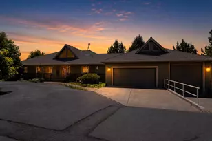 18203 Fadjur Ln, Sisters, OR 97759 - Photo 3