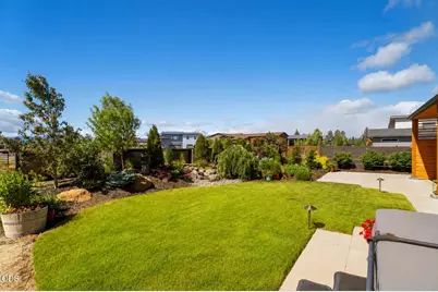 471 E Diamond Peak Avenue, Sisters, OR 97759 - Photo 57