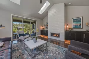 2627 NW Rippling River Ct, Bend, OR 97703 - Photo 25