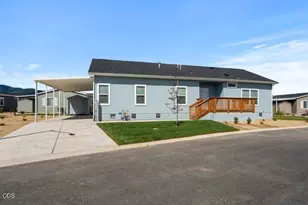 300 Luman Rd, Phoenix, OR 97535 - Photo 1