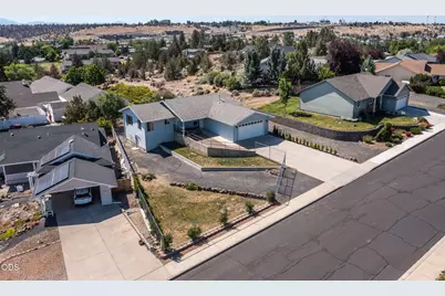 268 NE Hillcrest Street, Madras, OR 97741 - Photo 23