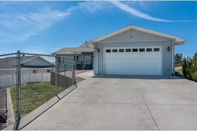 268 NE Hillcrest Street, Madras, OR 97741 - Photo 3
