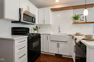 21370 NE Pecoraro Loop, Bend, OR 97701 - Photo 5