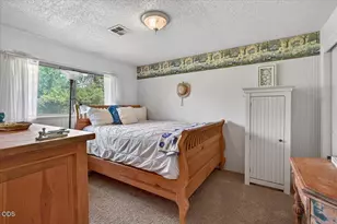 1621 Gayety Ln, Medford, OR 97504 - Photo 21