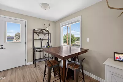 136 SE G Street, Madras, OR 97741 - Photo 5