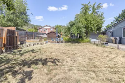 723 NE 12th Street, Grants Pass, OR 97526 - Photo 31