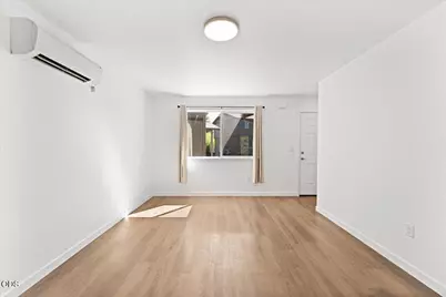 610 N Main Street #4D, Phoenix, OR 97535 - Photo 3