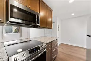 610 N Main St, Phoenix, OR 97535 - Photo 9