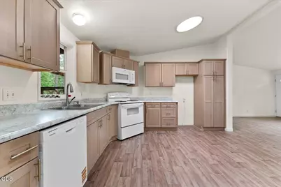 273 Canyon Oak Drive, Grants Pass, OR 97526 - Photo 9