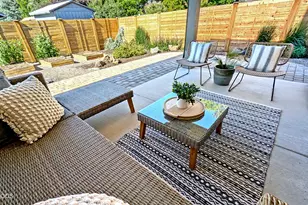 20042 SW Sunny Way, Bend, OR 97702 - Photo 3