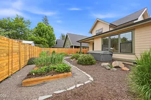 20042 SW Sunny Way, Bend, OR 97702 - Photo 41