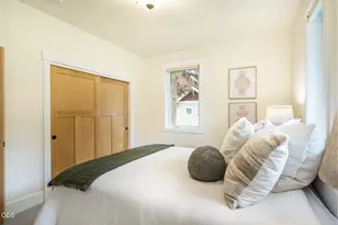 3160 N W Colonial Dr, Bend, OR 97703 - Photo 7