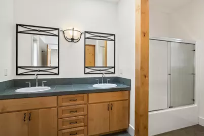 3160 NW Colonial Drive, Bend, OR 97703 - Photo 37