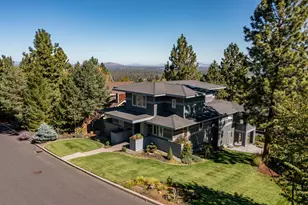 3160 N W Colonial Dr, Bend, OR 97703 - Photo 53